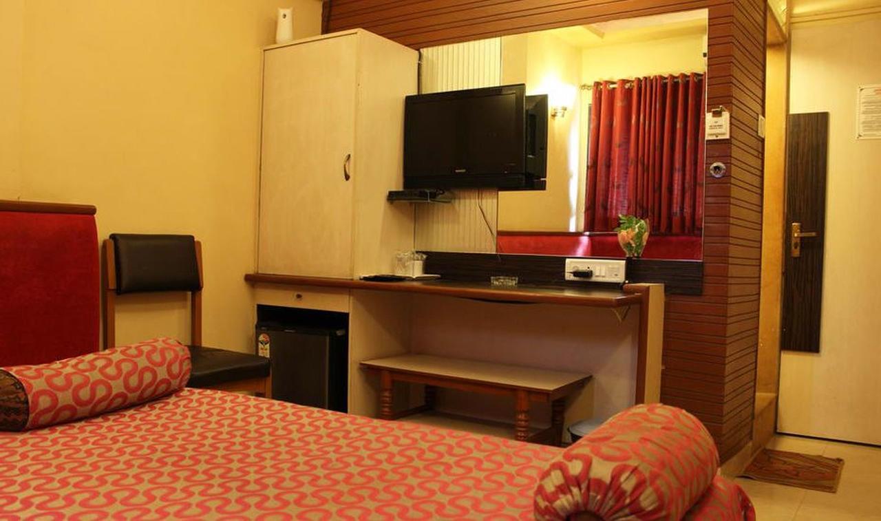 Hotel Siddhartha Bombaim Exterior foto